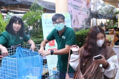 25661220-bookfair2024-078