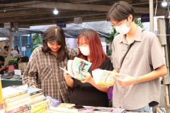 25661219-bookfair2024-158