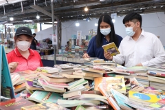 25661219-bookfair2024-173