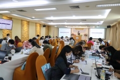 thumbs_Eng-for-Com-in-Digital-Age24-44