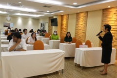 25670320-visitor-003