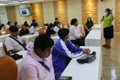 25670320-visitor-018