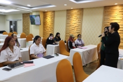 25670320-visitor-043