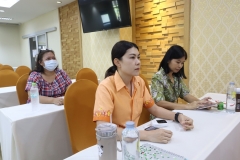 25670403-training-015