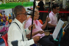 ภาพถ่าย การบรรเลงและขับร้องดนตรีไทย 
โดยชมรมข้าราชการบำนาญจังหวัดชลบุรี ครั้งที่ 64