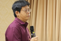 25670220-LibraryTalk-004