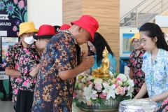 25670424-Songkran-073