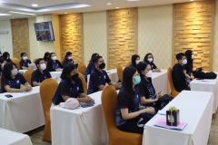 25670319-visitor-019