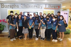 25670319-visitor-034