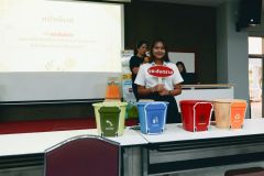 25690702-event-114
