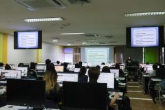 25681204-training-02