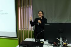 25690805-training-018