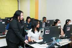 25690206-training-001