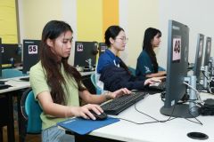 25690206-training-008