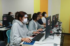 25690206-training-009