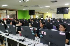 25690306-training-09