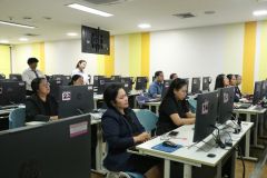 25690306-training-16