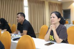 25690506-dharma-028