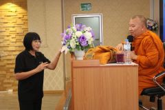 25690506-dharma-030