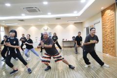 25690407-happyhealt-001