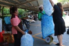 25690407-libleng-016