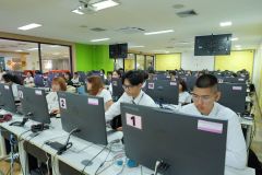 25690807-training-003
