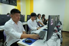 25690807-training-008