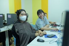 25690807-training-038