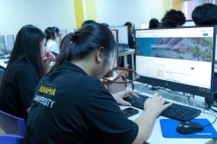 25690807-training-041