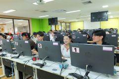25690810-training-007