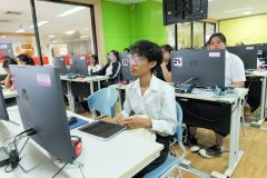 25690810-training-009