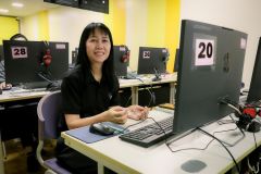 25690209-training-008