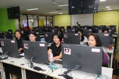 25690511-training-018