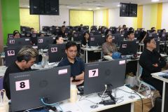 25690511-training-028