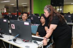 25690511-training-049