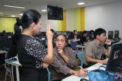 25690511-training-052
