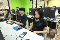 25690212-training-003