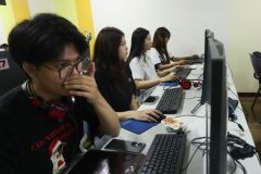 25690213-training-002