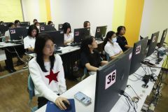 25690213-training-033