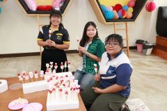 25690214-valentine-026