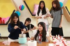 25690214-valentine-059