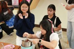 25690214-valentine-060