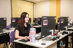 25690514-AI-training-015