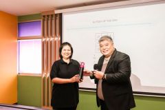 25690514-AI-training-024