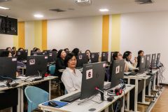 25690514-AI-training-025