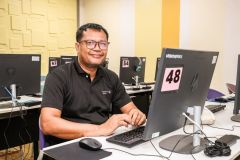 25690514-AI-training-033