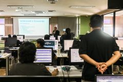 25690514-AI-training-041
