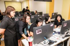 25690514-AI-training-053