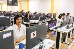 25690514-AI-training-060