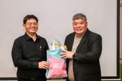 25690514-AI-training-061